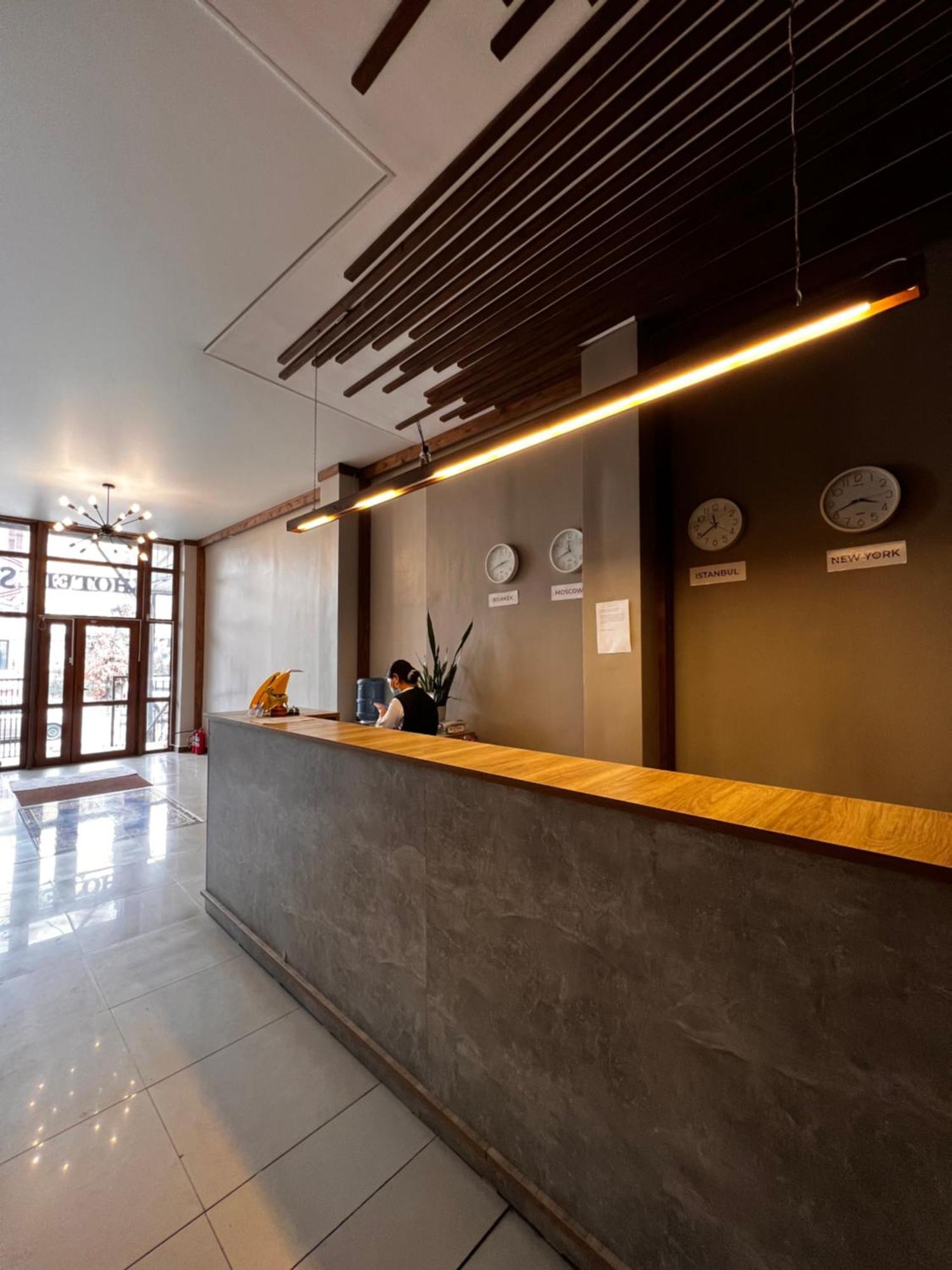 Salam Hotel Osh Exterior foto