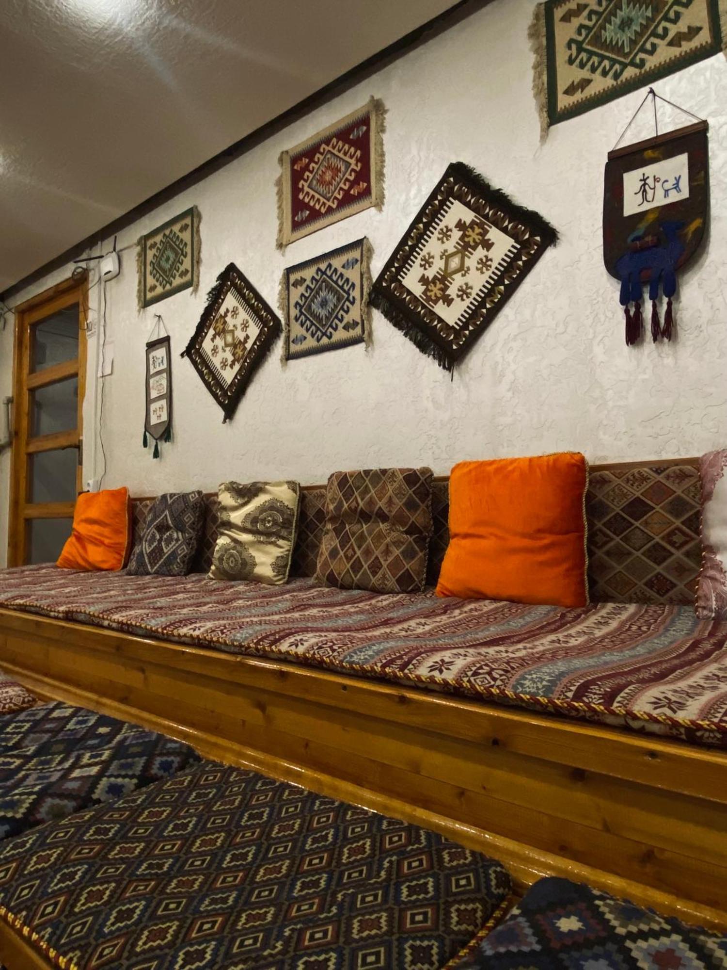 Salam Hotel Osh Exterior foto